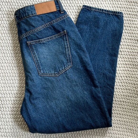 Primark Blue Relaxed Mom Jeans High Rise with Distressed Details - Picture 9 of 16